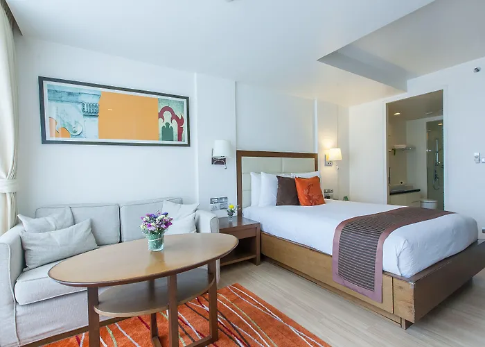 Oakwood Sukhumvit 24 Hotel