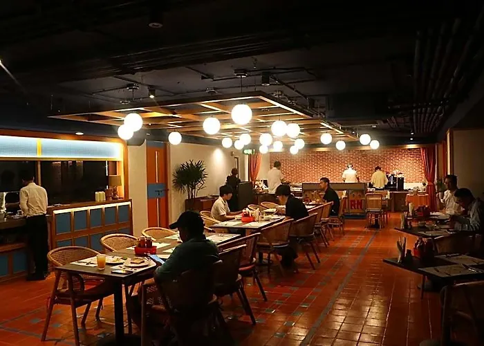 Oakwood Sukhumvit 24 Hotel