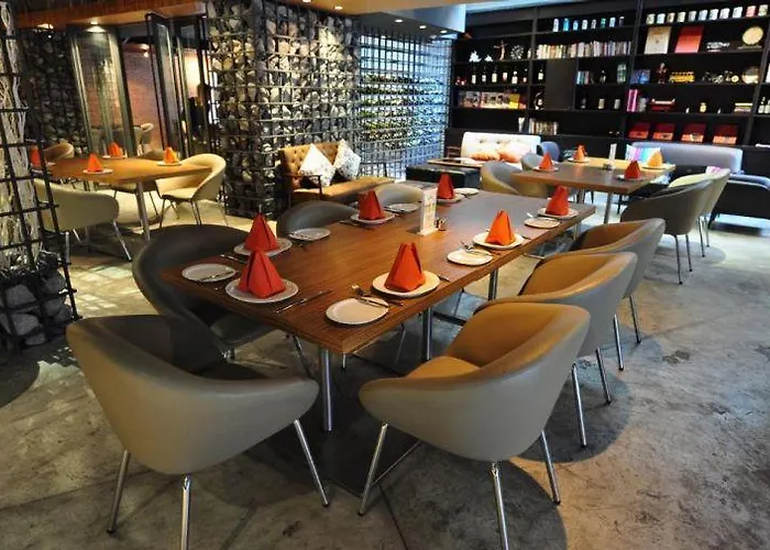 Oakwood Sukhumvit 24 4* Bangkok